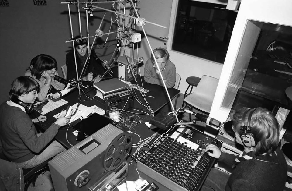 Radio Louvain-La-Neuve et Radio 6 Vallées