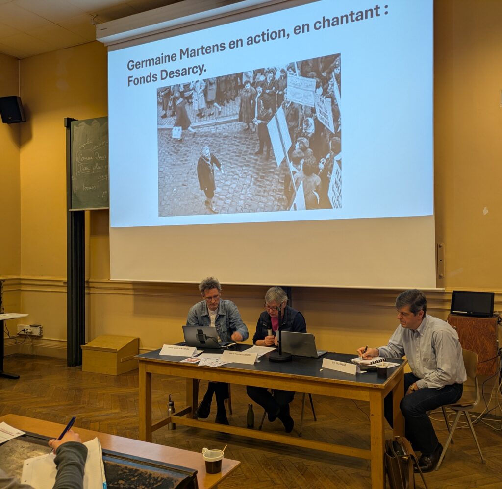 Marie-Thérèse Coenen (au centre),  lors de son intervention à la journée d'étude du DBMOB du 11 avril 2025, consacrée à la thématique : "En quoi le film documentaire peut-il nourrir la notice biographique ?"